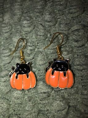 Black Cat Pumpkin Earrings
